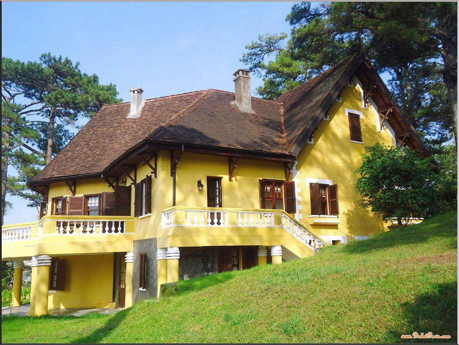 Homestay đang kinh doanh mặt tiền Lê Hồng Phong, 80m2, 7 phòng kinh doanh, cách Hồ Xuân Hương khoản 2km, gần dinh 3, đường nhựa 10m. Giá 9.5 tỷ
